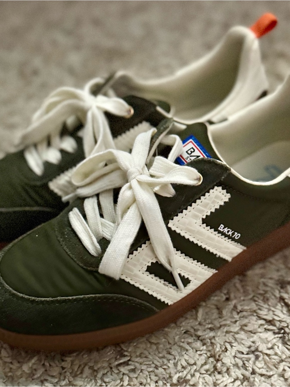 BACK 70 Women's Olive Green Athletic Sneakers with White Accents sz 39 - Picture 2 of 8